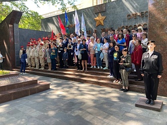 Педагоги и учащиеся гимназии стали участниками Всероссийской акции "Огонь Памяти-24", организатором которой является Общероссийский народный фронт. 