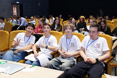 Команда промышленного дизайна Кванториума Новороссийск— успешно выступила на Всероссийской олимпиаде по технопредпринимательству «ТехноОлимп 2025»!