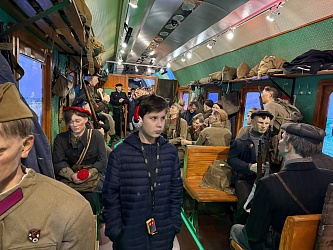 31 марта и 1 апреля наш город посетил знаменитый Поезд Победы - поезд-музей, первая в мире интерактивная выставка с максимальным эффектом присутствия, размещенная в движущемся поезде.