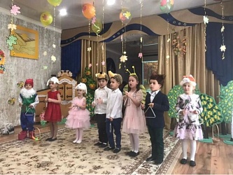 Сегодня у воспитанников старшей группы дошкольного отделения ЧОУ "Гимназия 1" прошел тематический осенний праздник. 