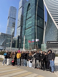 Москва покорена! Мы в Кремле, прогулялись по современному парку "Зарядье" и, конечно же, прошлись по легендарной Красной площади!