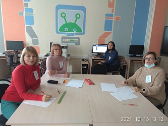 Команда педагогов гимназии №1 стала победителем дистанционного этапа метапредметной олимпиады для педагогов «Команда большой страны».   4 000 команд по всей России приняли участие в дистанционном этапе, 1266 - победители и призёры, 11 команд в Краснодарск