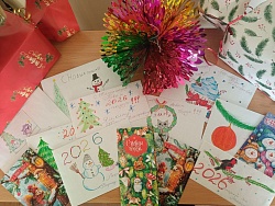 Новый год - время делиться теплом своей души. А что может быть теплее, чем доброе письмо, которое через много километров пронесет с собой адресату наши любовь и внимание.