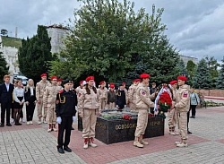 22 сентября учащиеся 9 - 11 классов в составе сводного отряда "Юнармии" гимназии N1 посетили с экскурсией город - герой Керчь.