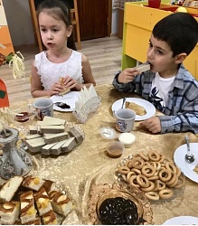 Веселый русский народный праздник «Масленица» ежегодно проводится в дошкольном отделении ЧОУ "Гимназия 1"