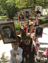 В преддверии 9 мая воспитанники старшей группы дошкольного отделения ЧОУ "Гимназия 1" поздравили всех со светлым днем памяти, Днем Победы!