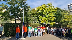 На общешкольной линейке чествовали финалистов и победителей Всероссийского конкурса " Большая перемена" среди учащихся 5-7 классов.