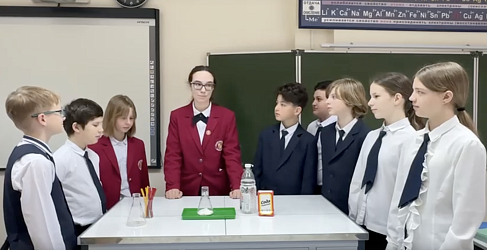 НАУКА И ТЕХНОЛОГИИ. Вулкан из соды и уксуса